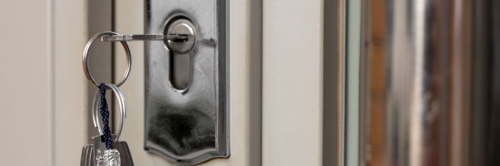 Saiba como trocar a fechadura da porta